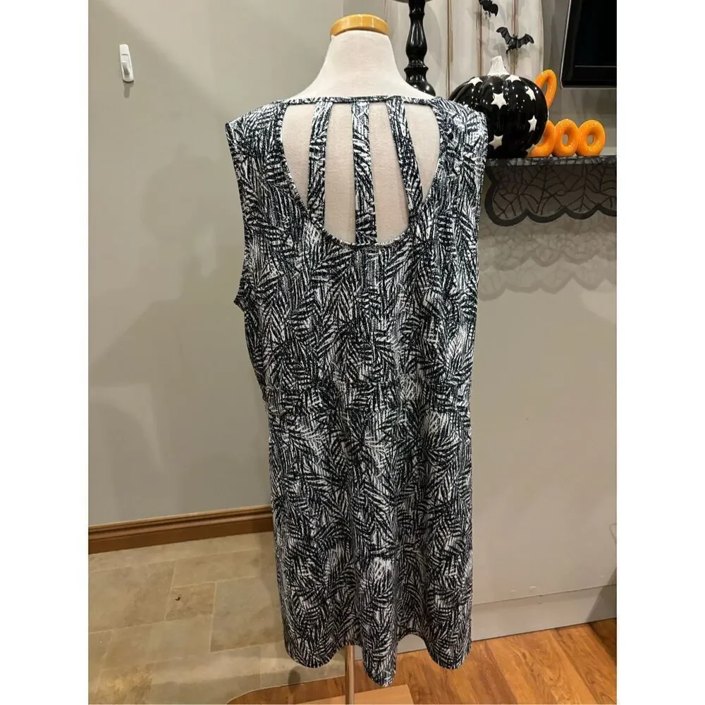 Reef 3X tropical print Navy white athletic dress